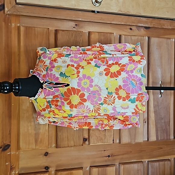 eighteen muse Tops - Top